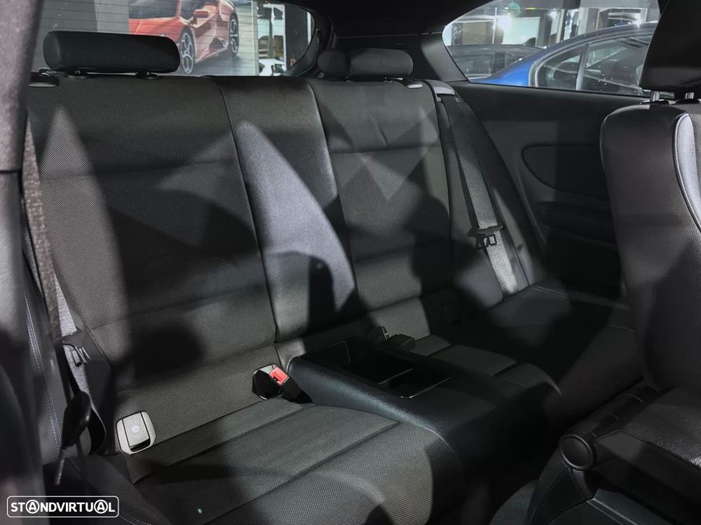 BMW 118 d Pack M - 15
