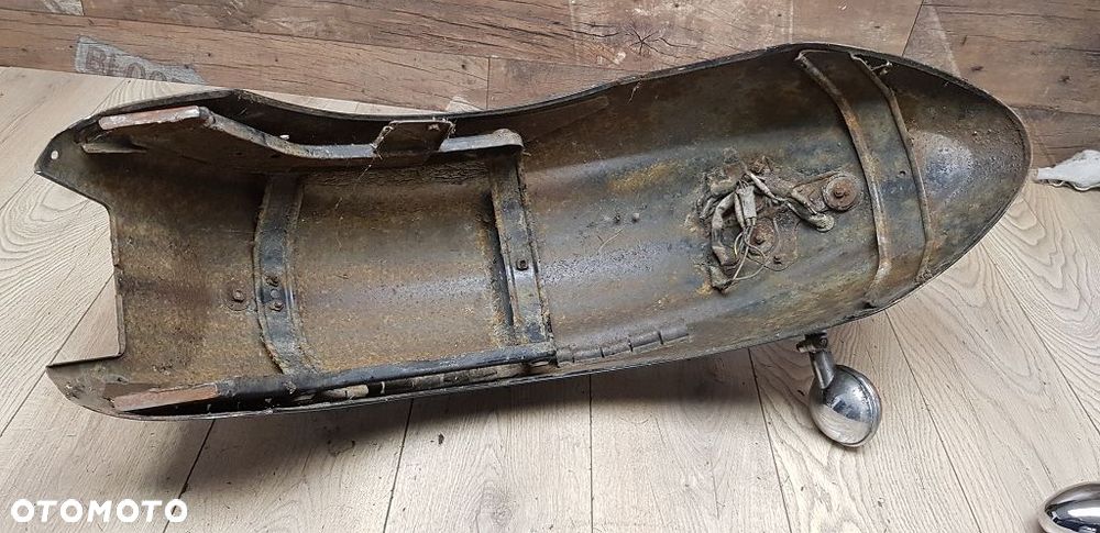 Błotnik lampa listwa kierunkowskazy XVS1100 Drag Star Classic - 8