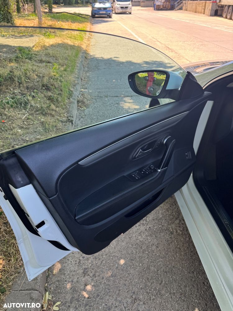 Volkswagen Passat CC - 16