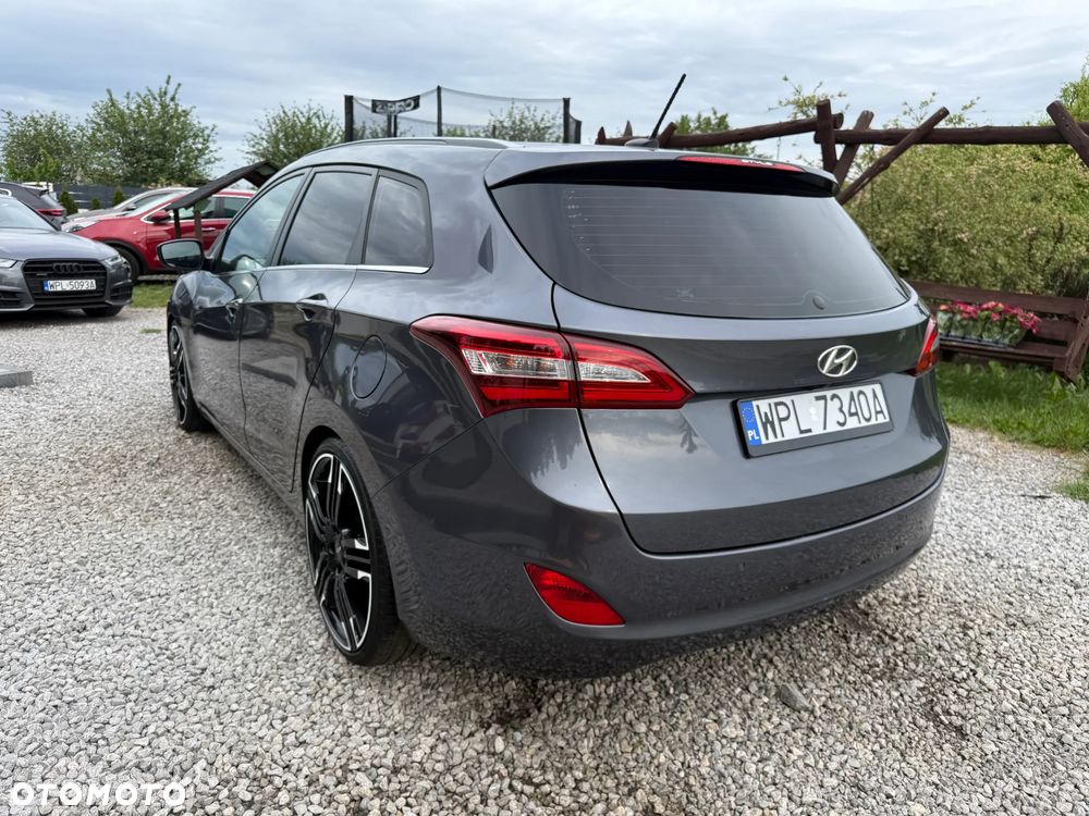 Hyundai i30 1.6 CRDi Premium - 12