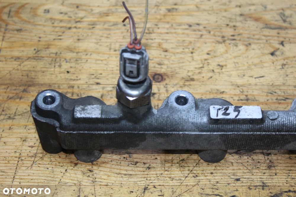 LISTWA WTRYSKOWA TOYOTA AVENSIS T25 2.0 VVTI 1AZ-FSE - 2