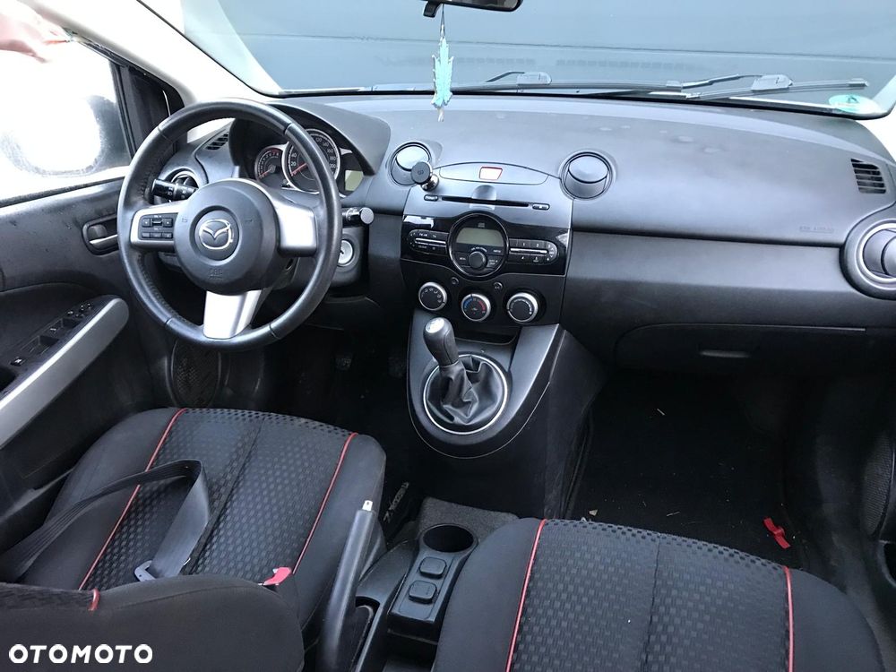 Mazda 2 - 9