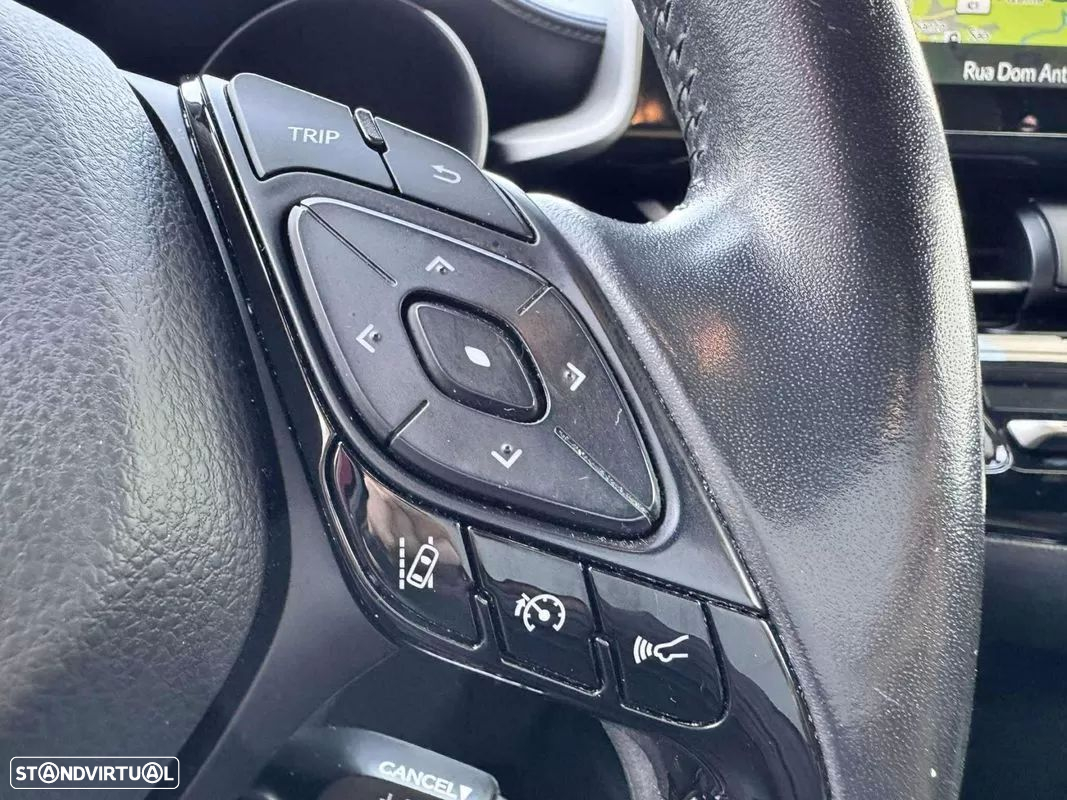 Toyota C-HR 1.8 Hybrid Exclusive - 17