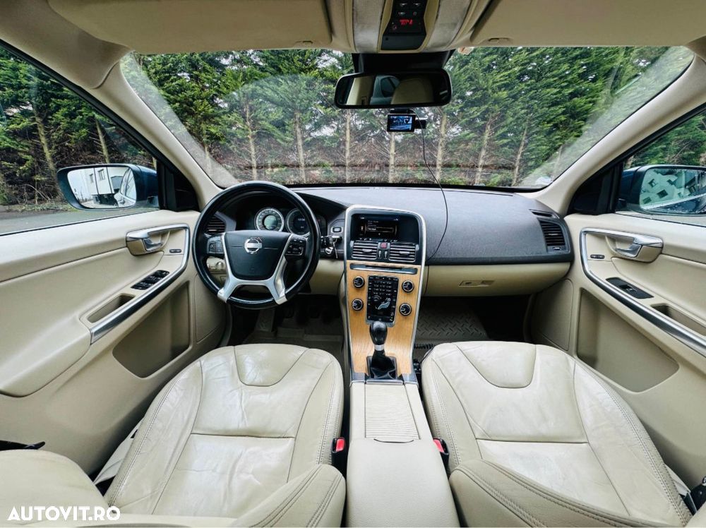 Volvo XC 60 D5 AWD Start-Stop Kinetic - 6