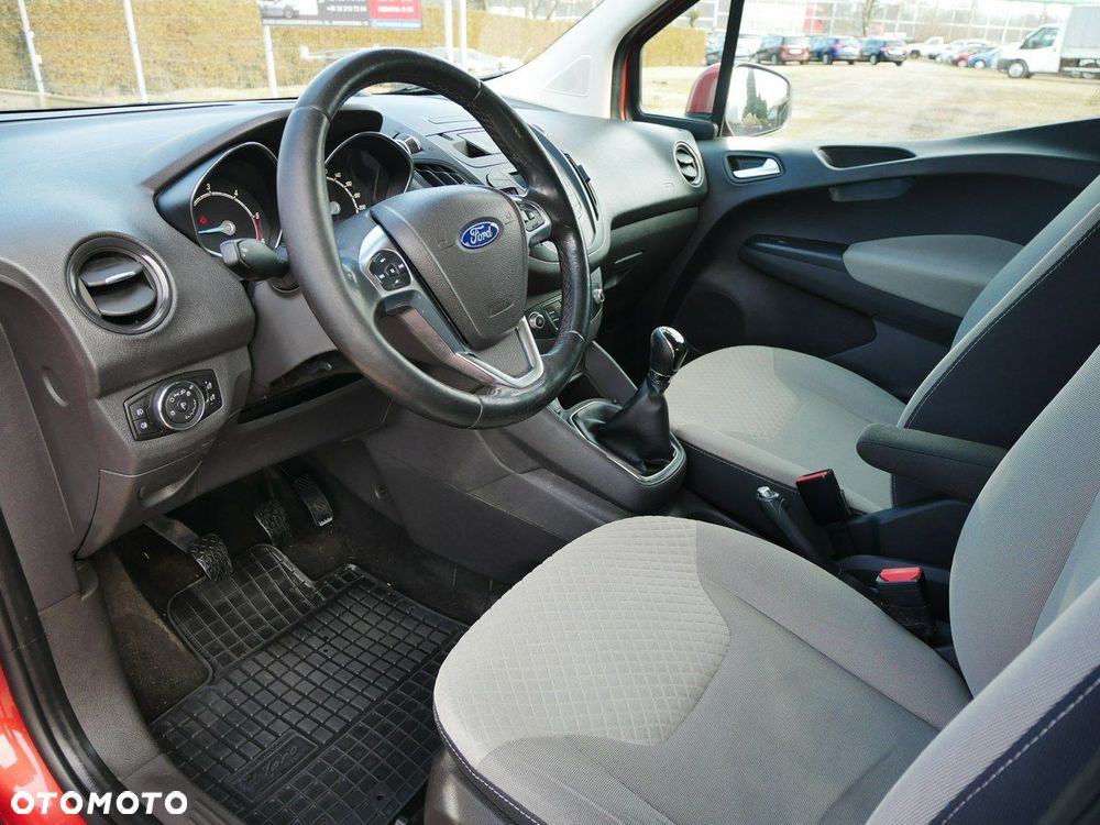 Ford Tourneo Courier - 4