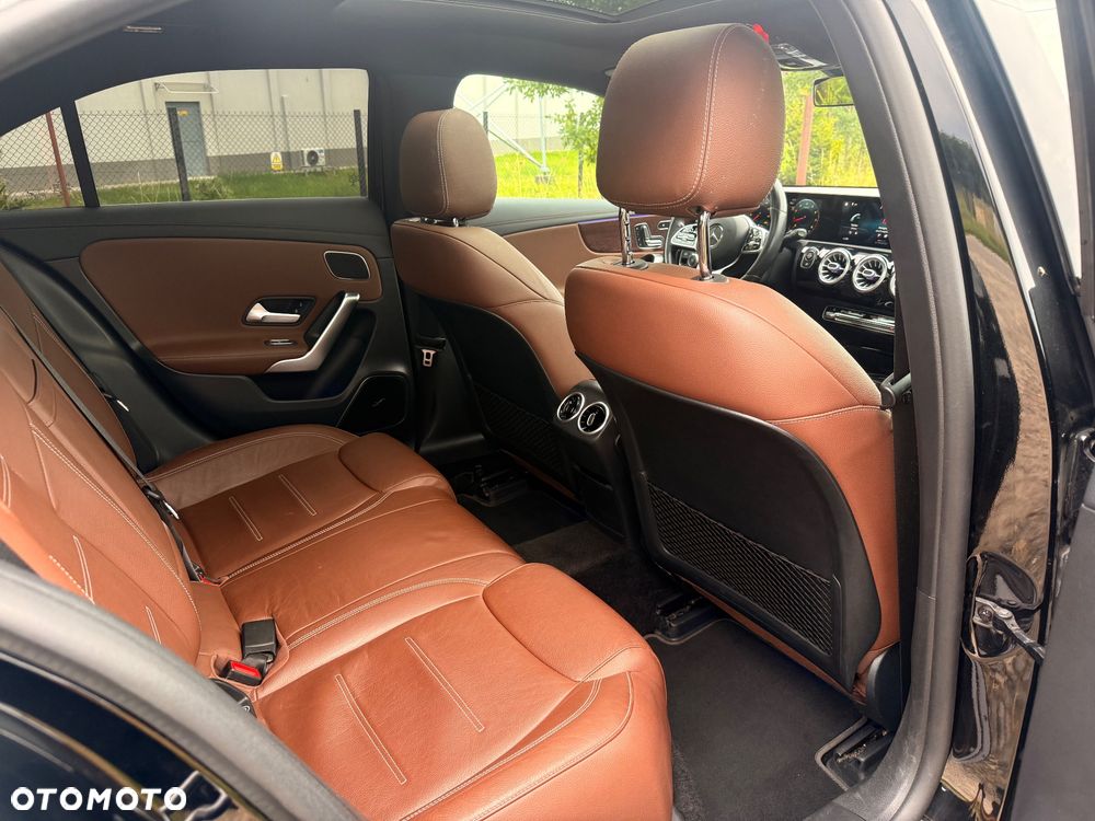 Mercedes-Benz Klasa A 220 AMG Line 7G-DCT - 16