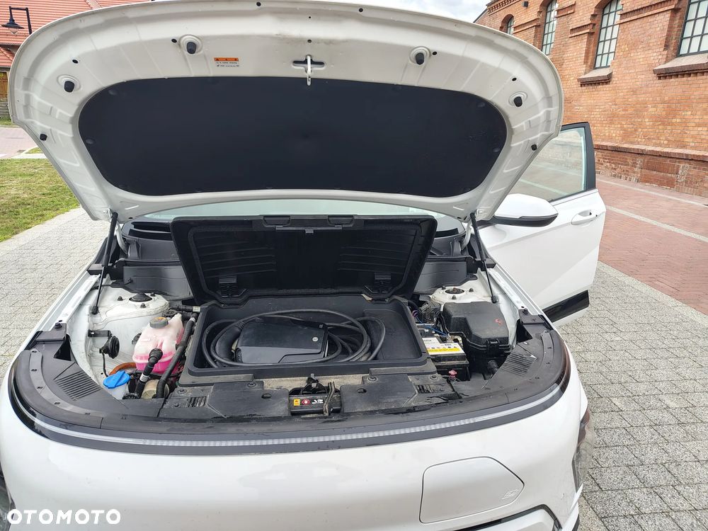 Hyundai Kona 65kWh Executive - 10