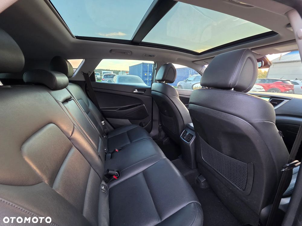 Hyundai Tucson 2.0 CRDi 4WD Advantage - 22