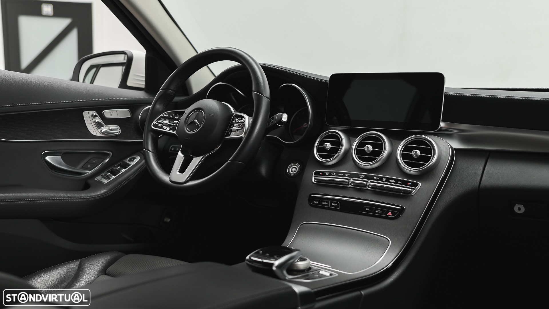 Mercedes-Benz C 300 e Avantgarde - 47