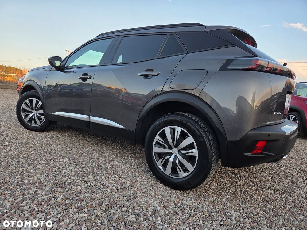 Peugeot 2008 PureTech 130 Allure - 4