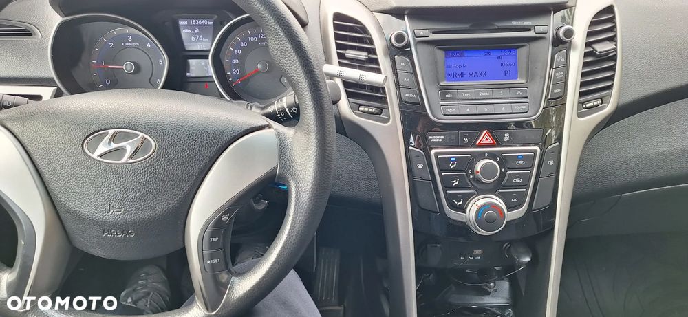 Hyundai i30 1.6 CRDI Trend - 14