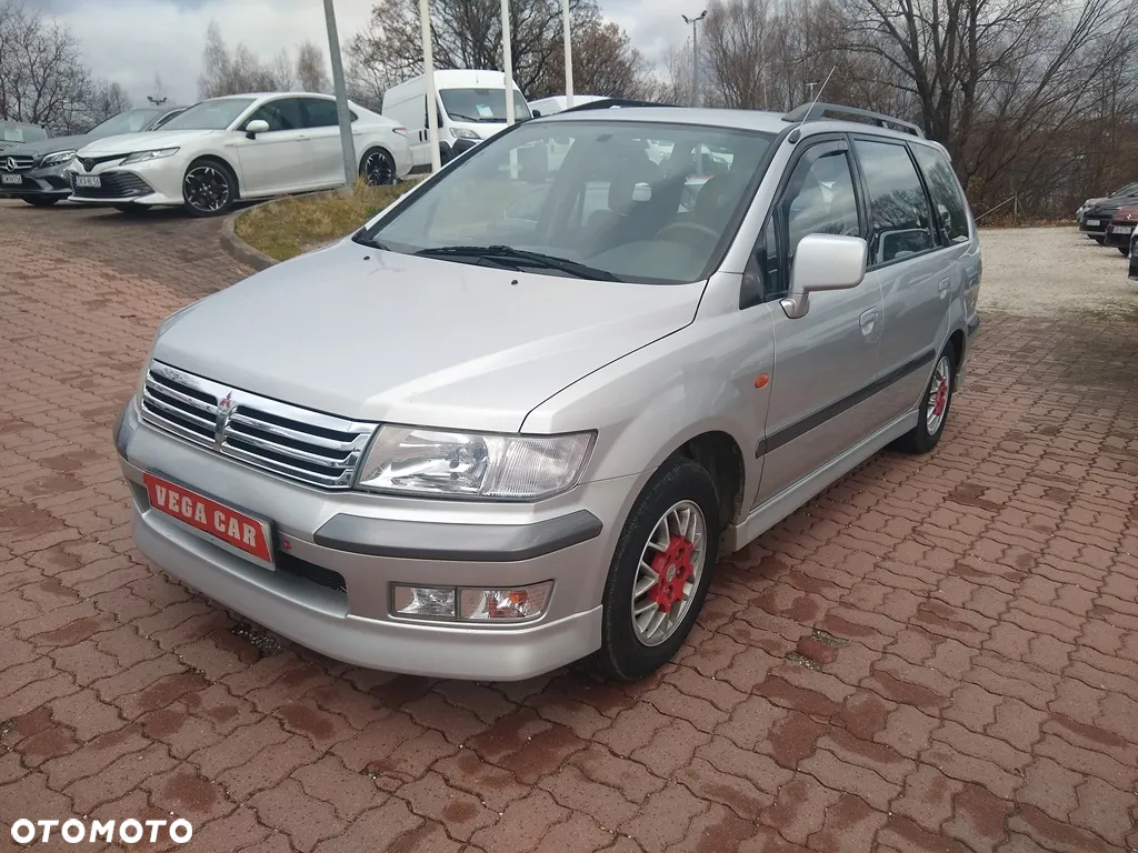 Mitsubishi Space Wagon 2.4 GDI Family - 3