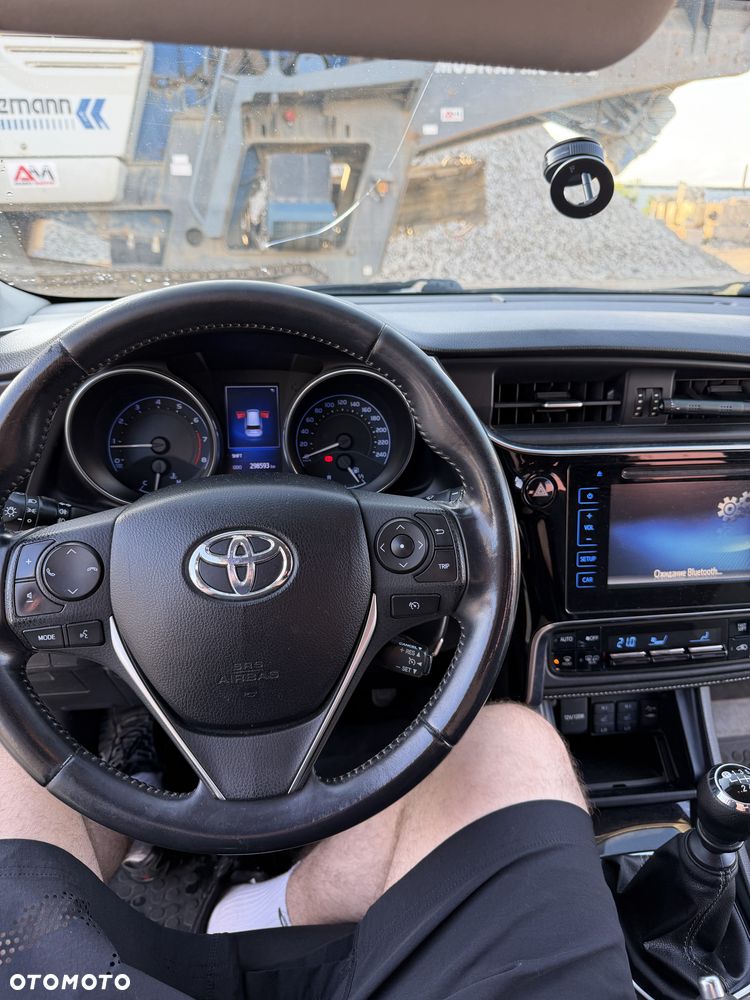 Toyota Auris - 30
