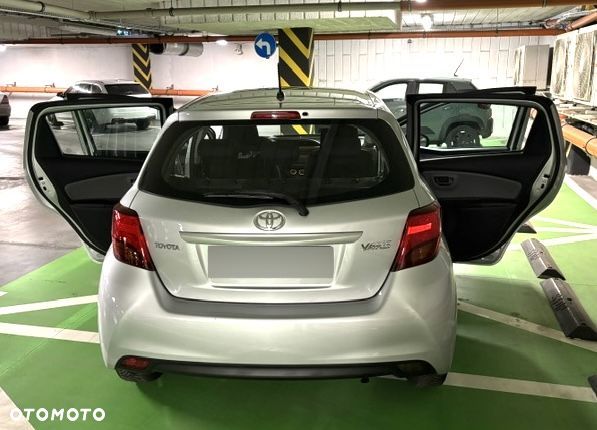 Toyota Yaris - 12