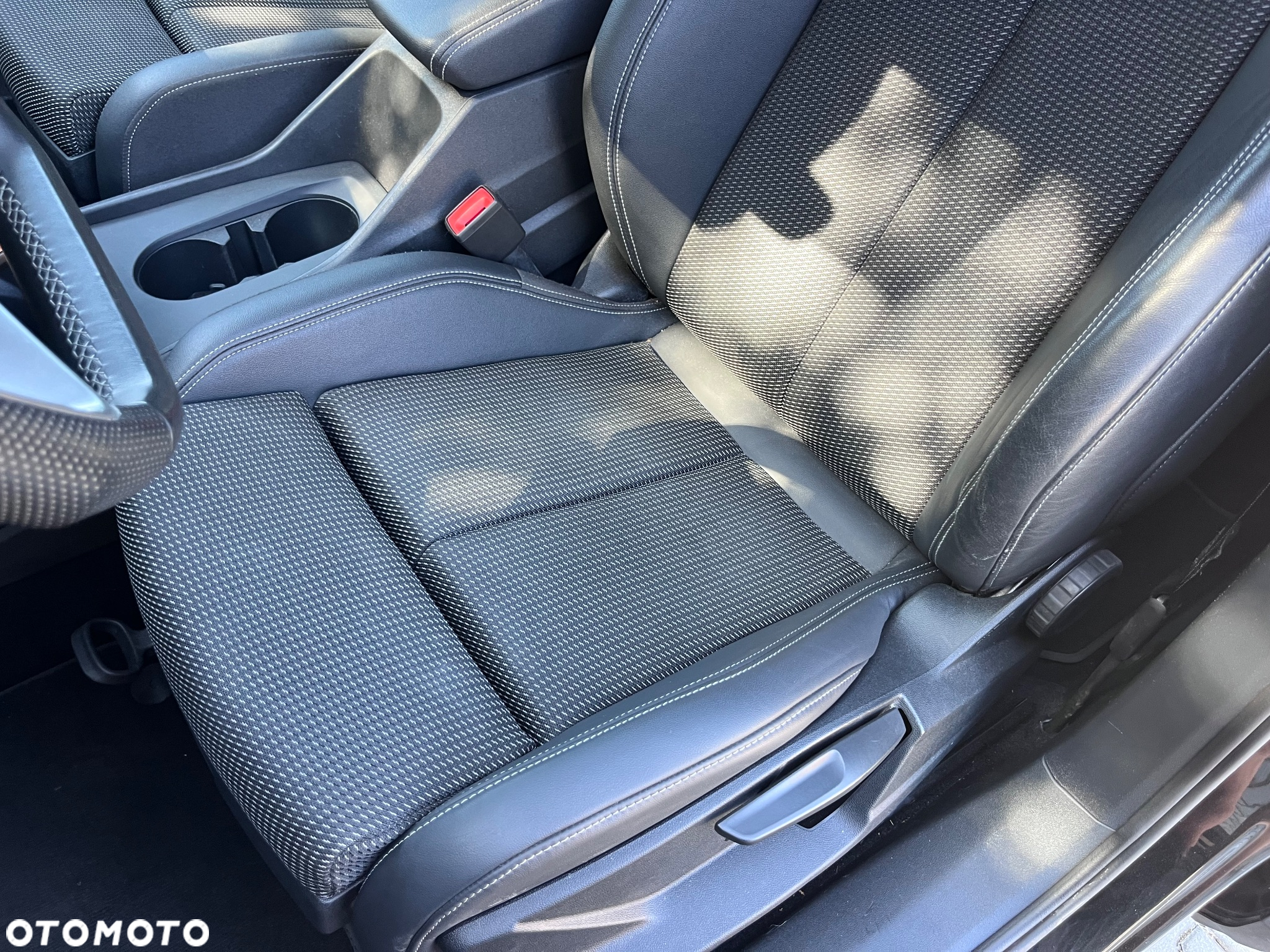 Audi Q4 e-tron 35 52kWh S Line - 27