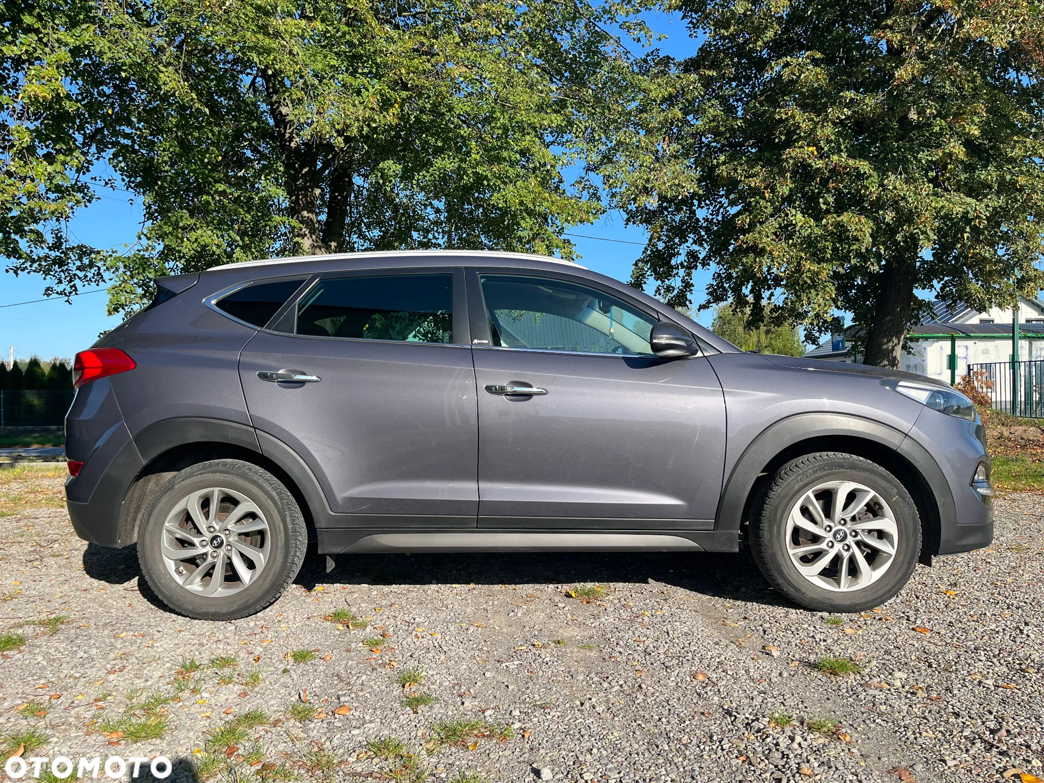 Hyundai Tucson ver-1-7-crdi-bluedrive-comfort-2wd - 4