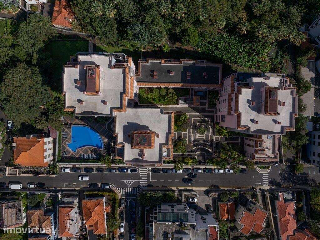 Apartamento T4 situado  Rua do Jasmineiro, com uma deslumbrante vista - Grande imagem: 2/39