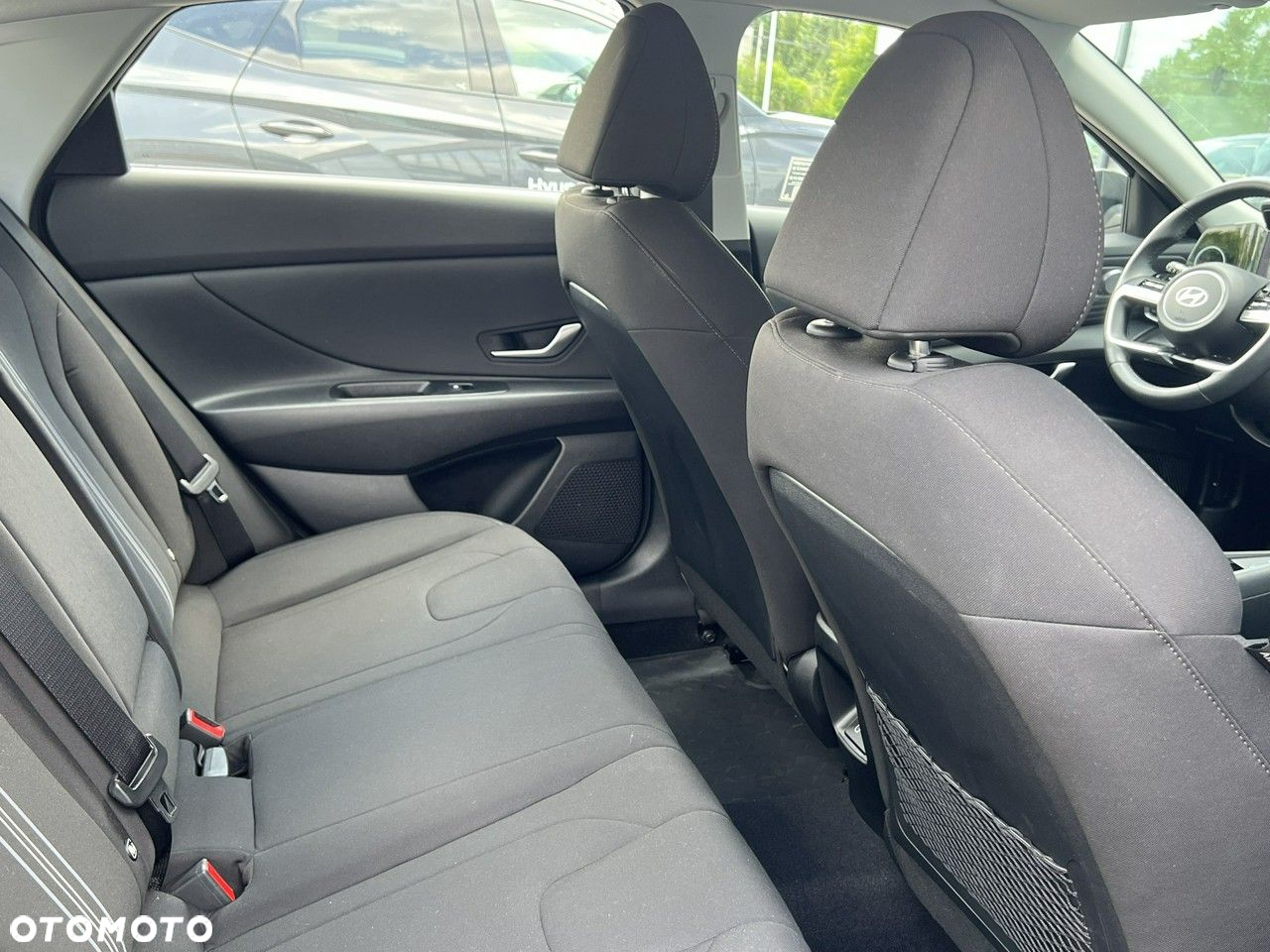 Hyundai Elantra - 15