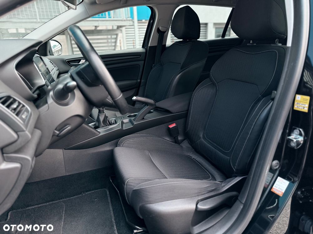 Renault Megane ENERGY TCe 130 BUSINESS - 17