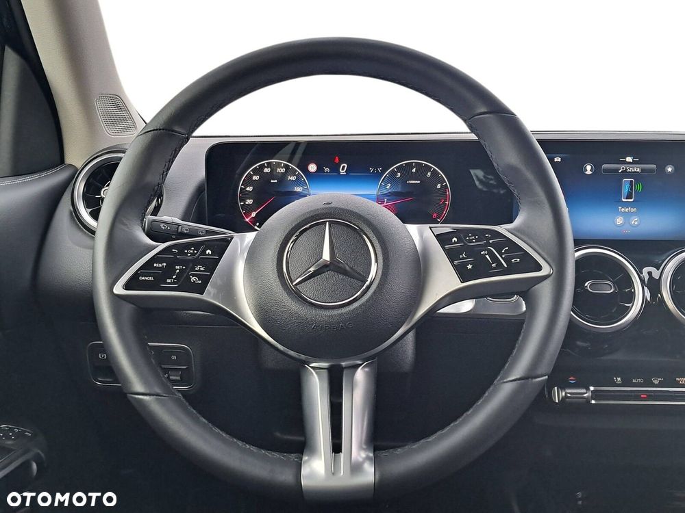 Mercedes-Benz GLB - 9