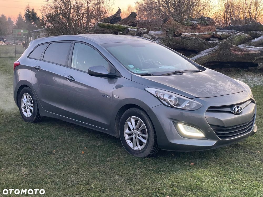 Hyundai i30 blue Kombi 1.6 CRDi Classic - 2