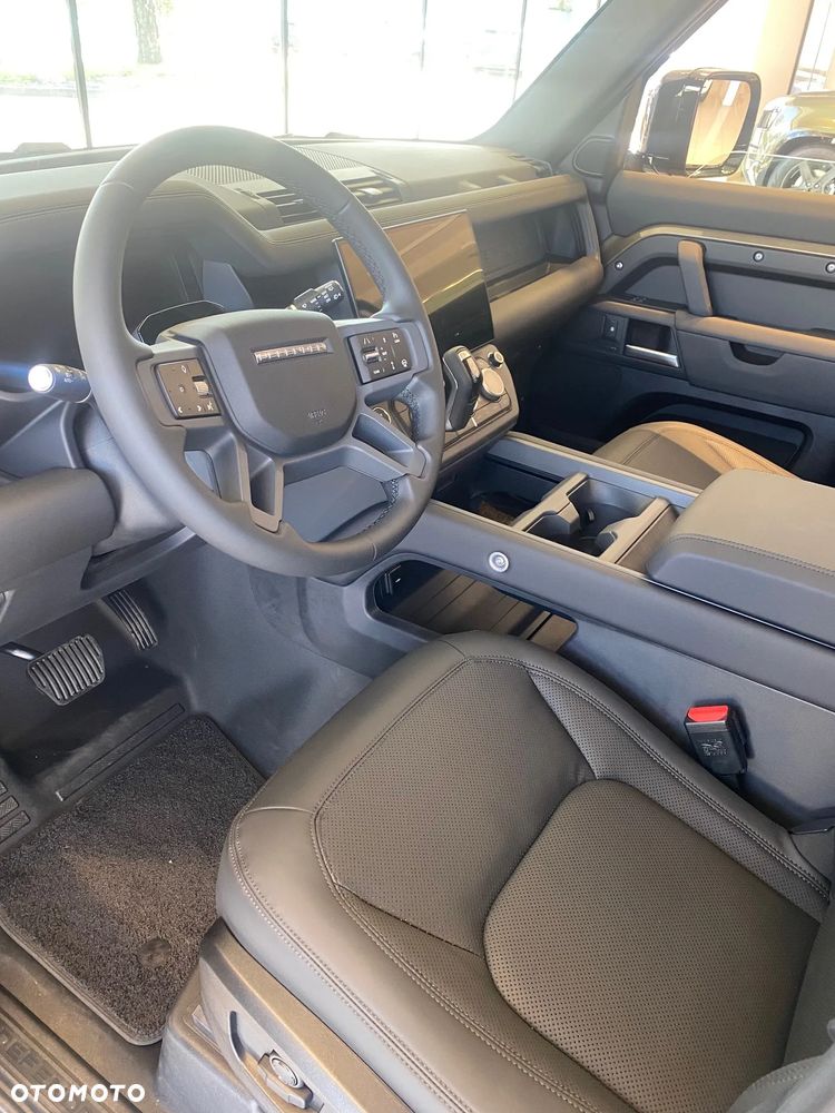 Land Rover Defender 3.0 D250 mHEV X-Dynamic SE - 5