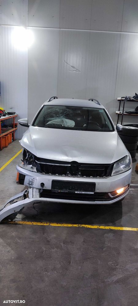 Dezmembrez volkswagen vw passat B7 Break an 2012 CAYC cv MYP LA7W - 1