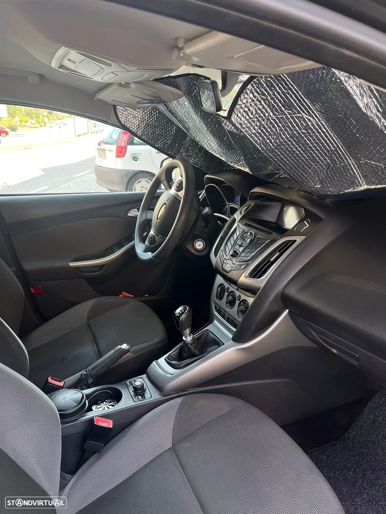 Ford Focus SW 1.6 TDCi DPF Trend - 10