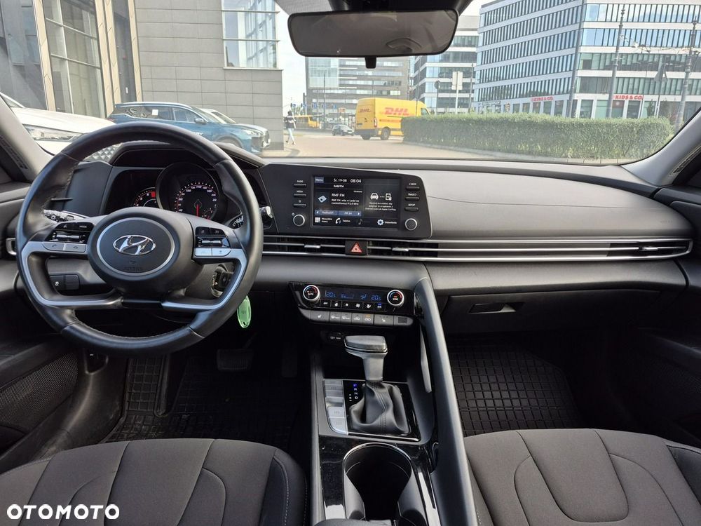 Hyundai Elantra - 20