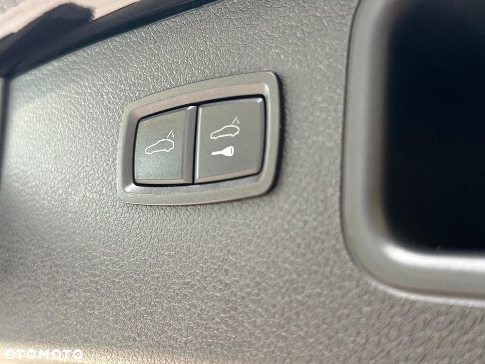 Porsche Macan Standard - 24