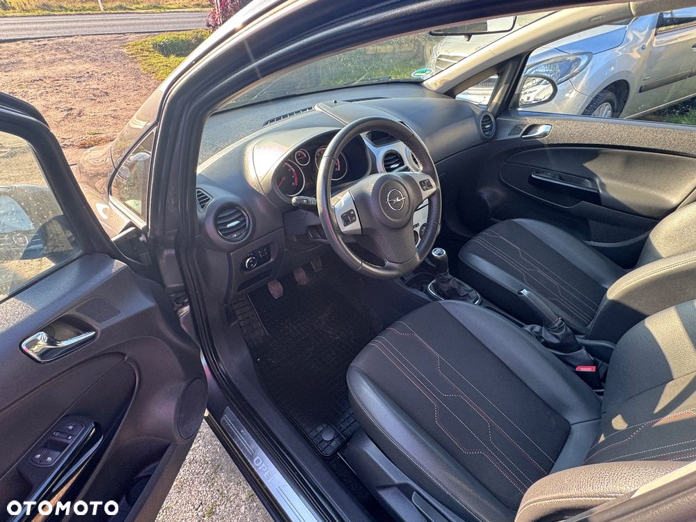 Opel Corsa 1.2 16V Essentia - 11