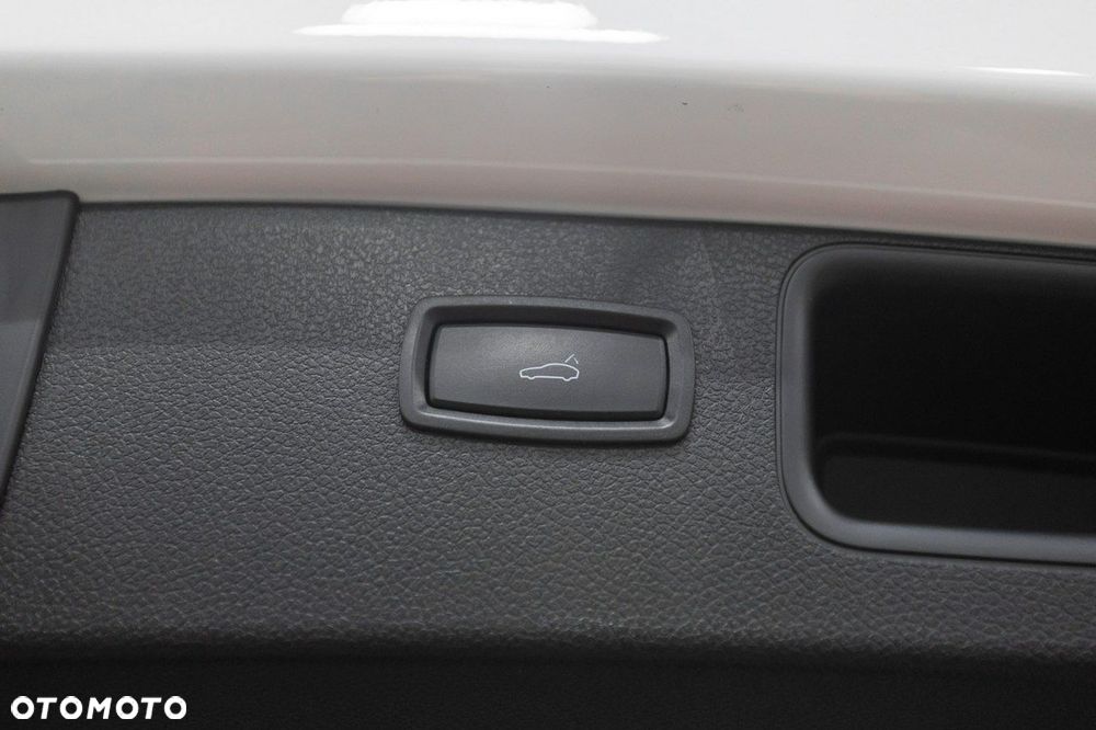 Porsche Macan Standard - 41