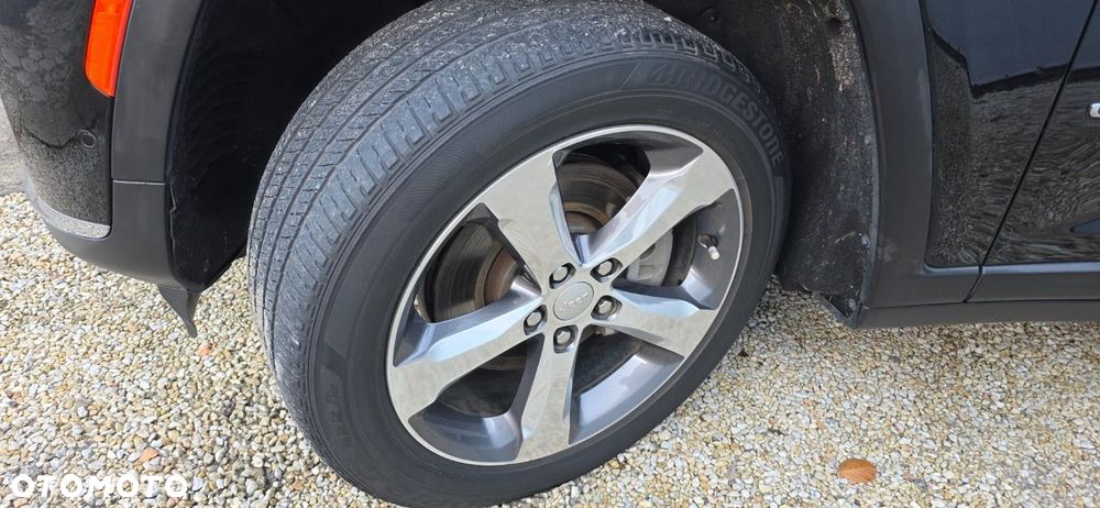 Jeep Grand Cherokee - 22