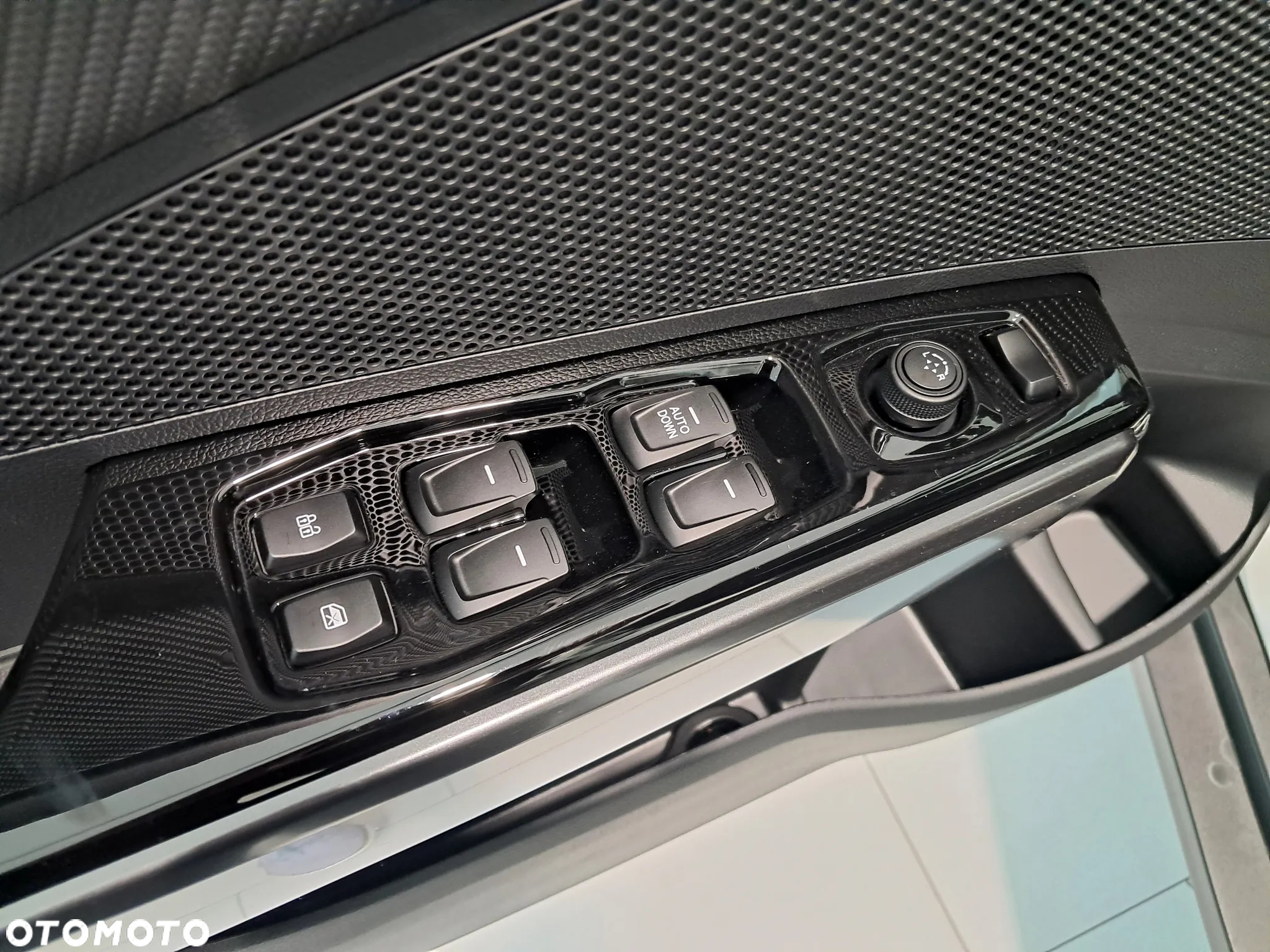 SsangYong/KGM Tivoli Grand 1.5 T-GDI Joy - 10