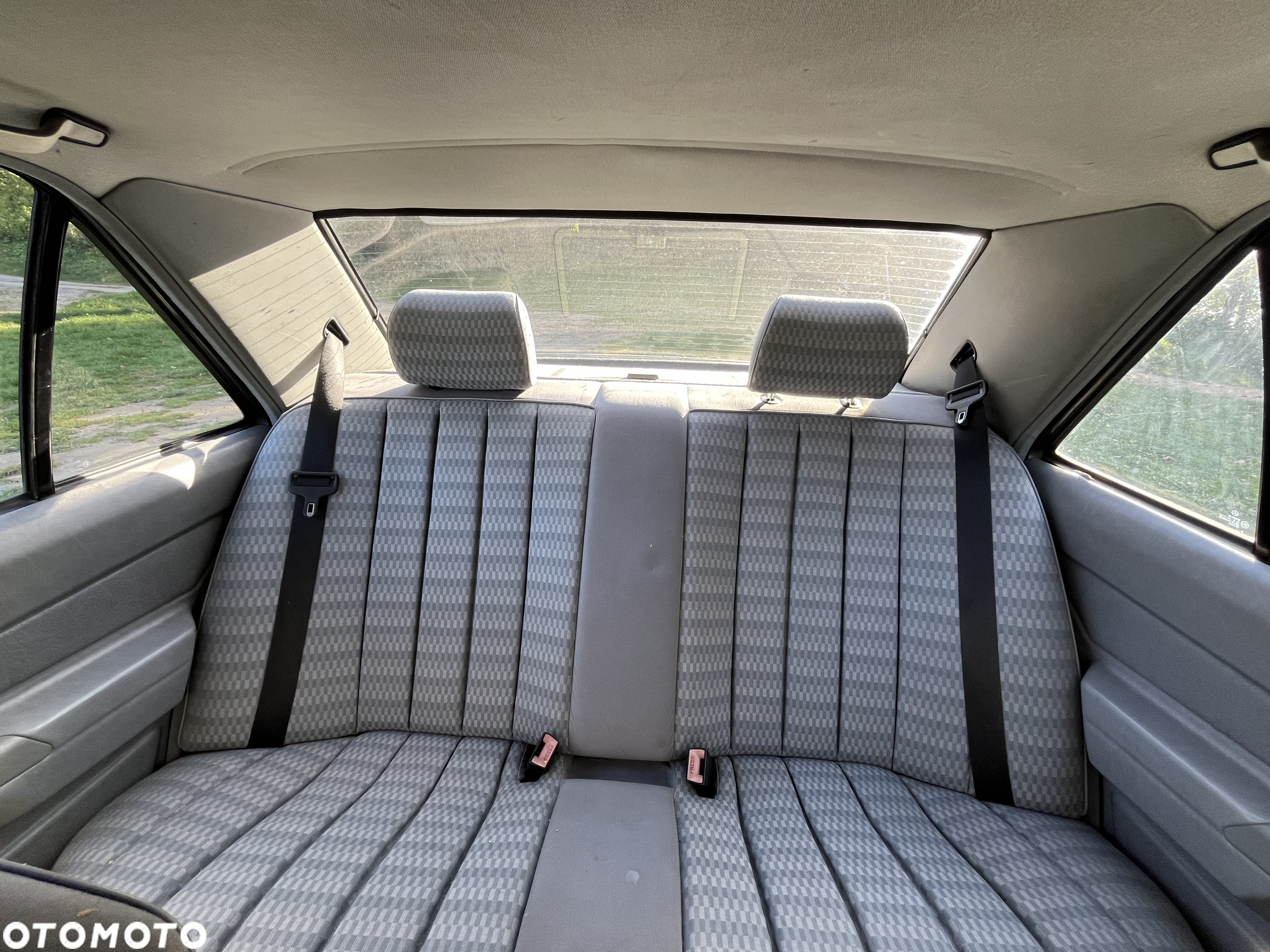 Mercedes-Benz W201 (190) - 16