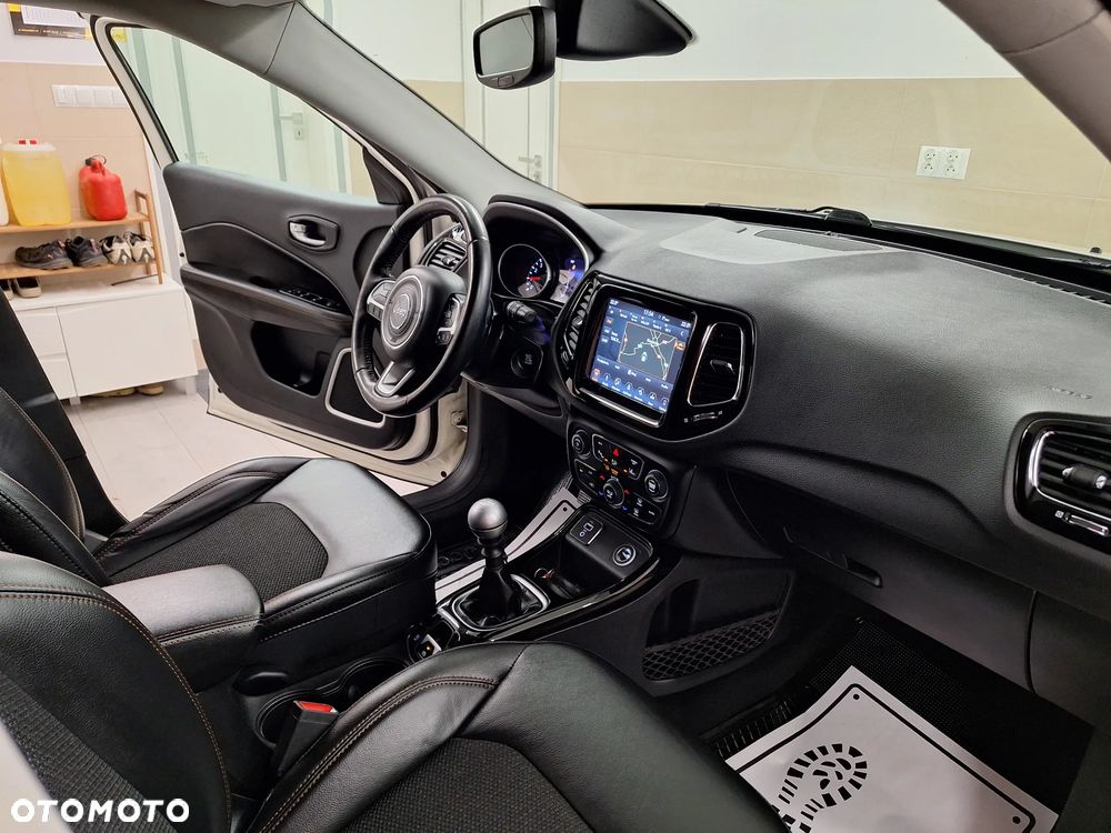 Jeep Compass 1.4 MultiAir Limited - 29