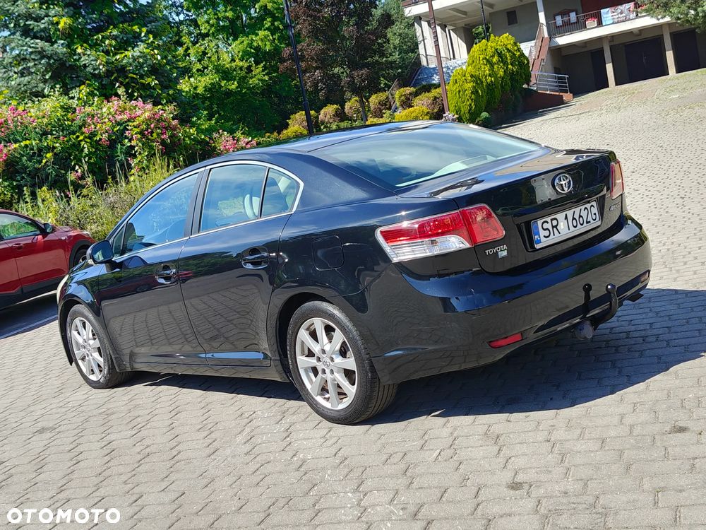 Toyota Avensis 2.0 D-4D Premium - 16