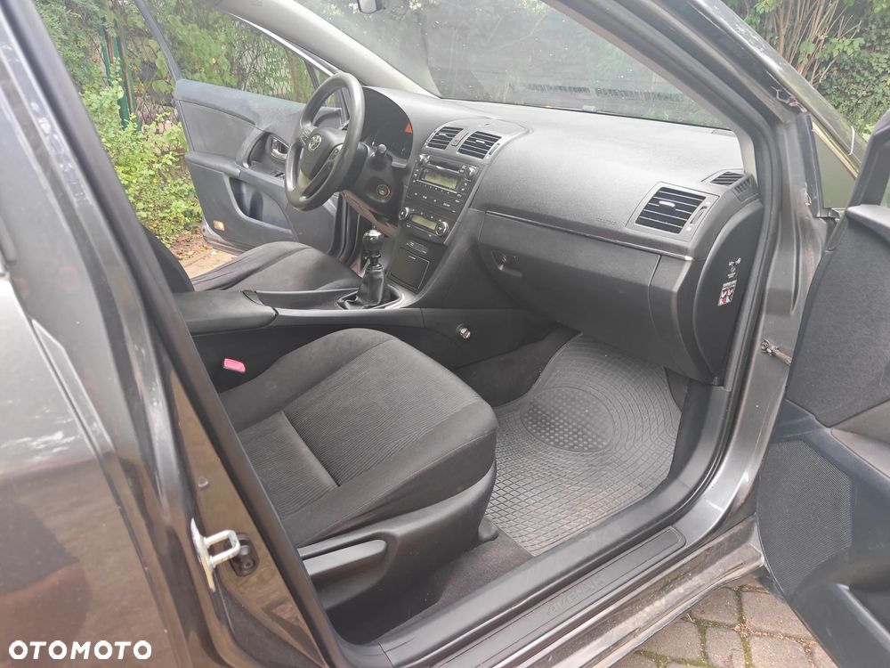 Toyota Avensis 1.6 Luna - 20