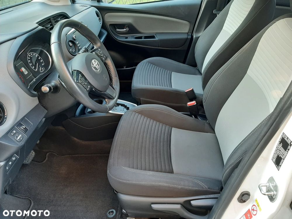 Toyota Yaris 1.5 Premium CVT - 10