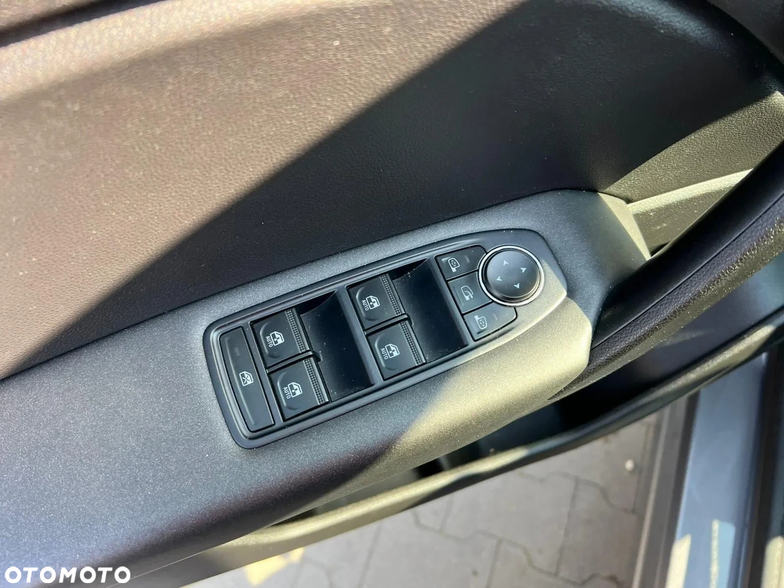 Renault Captur TCe 100 EXPERIENCE - 15