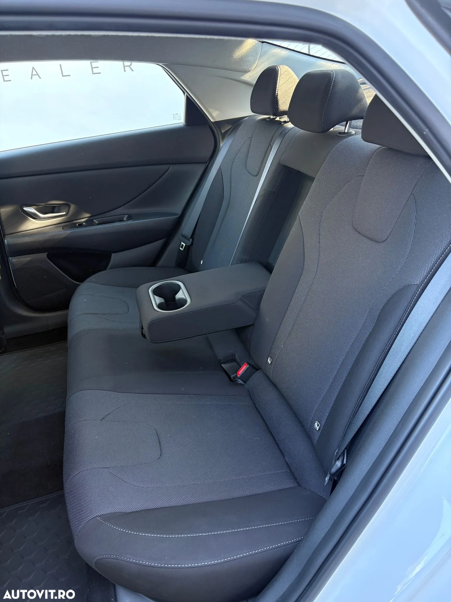 Hyundai Elantra 1.6 l 123 CP CVT Exclusive - 10