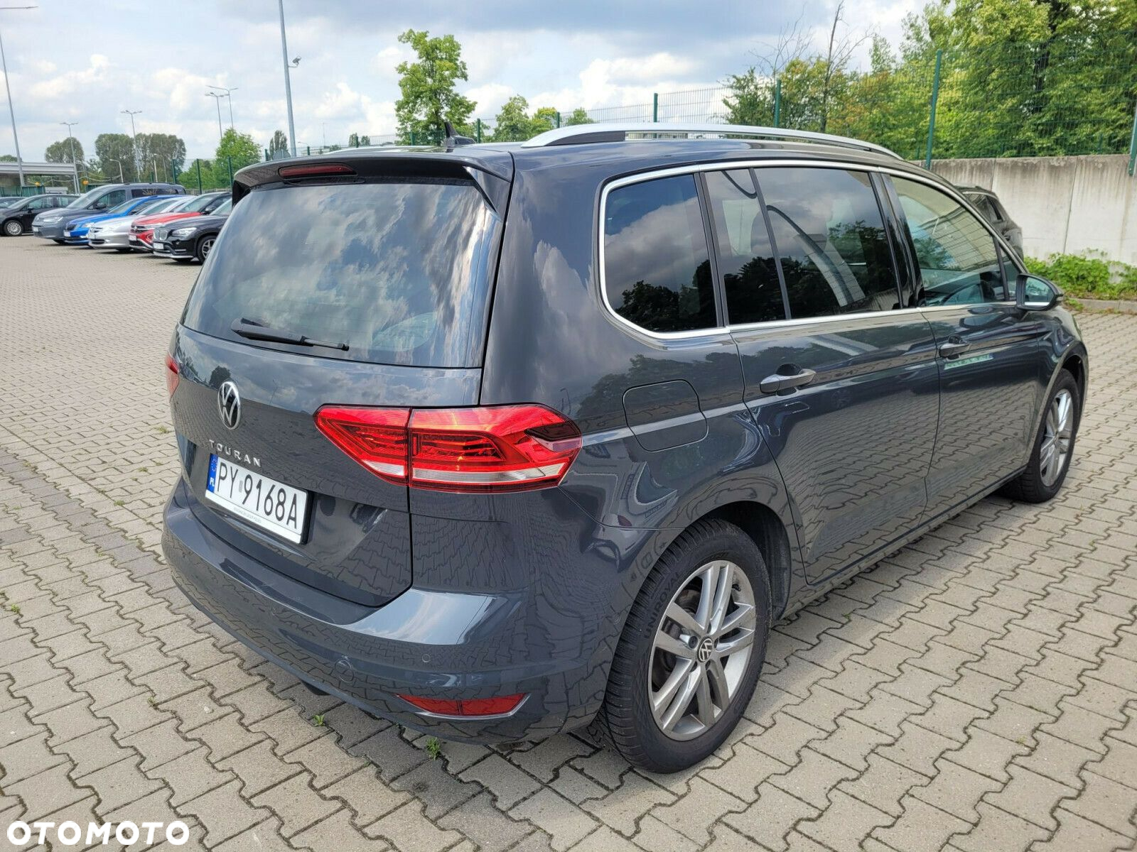 Volkswagen Touran 2.0 TDI BMT Highline DSG - 3
