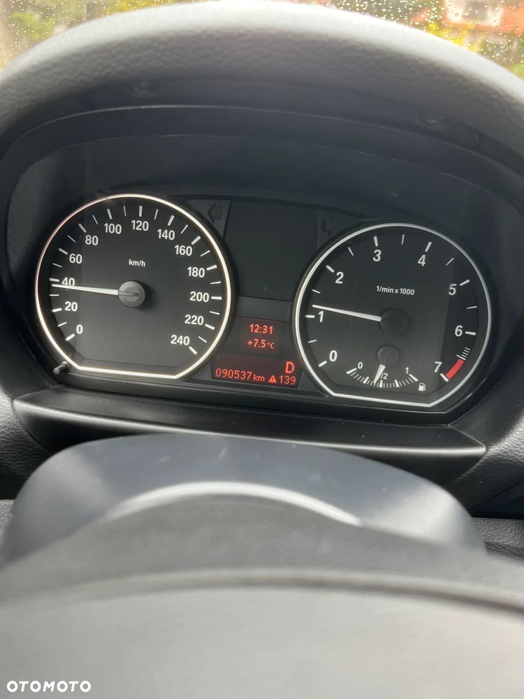 BMW Seria 1 118i - 6