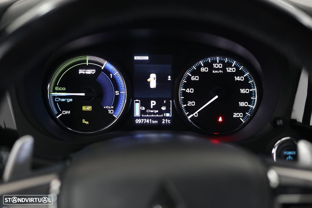 Mitsubishi Outlander 2.4 Instyle - 9