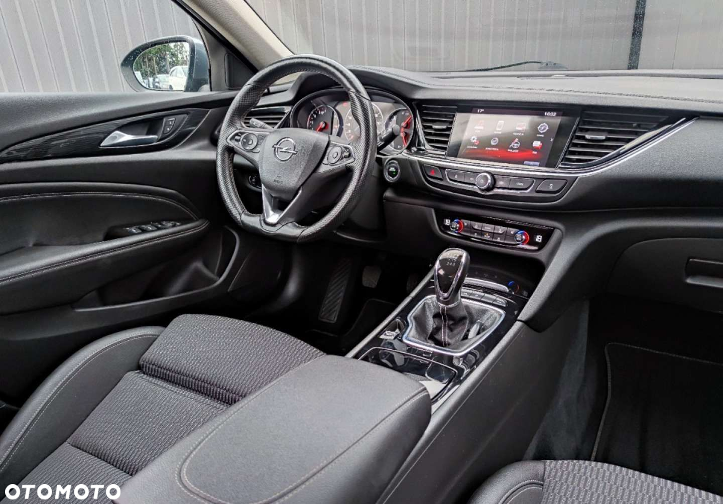 Opel Insignia Country Tourer 2.0 Diesel 4x4 Exclusive - 32