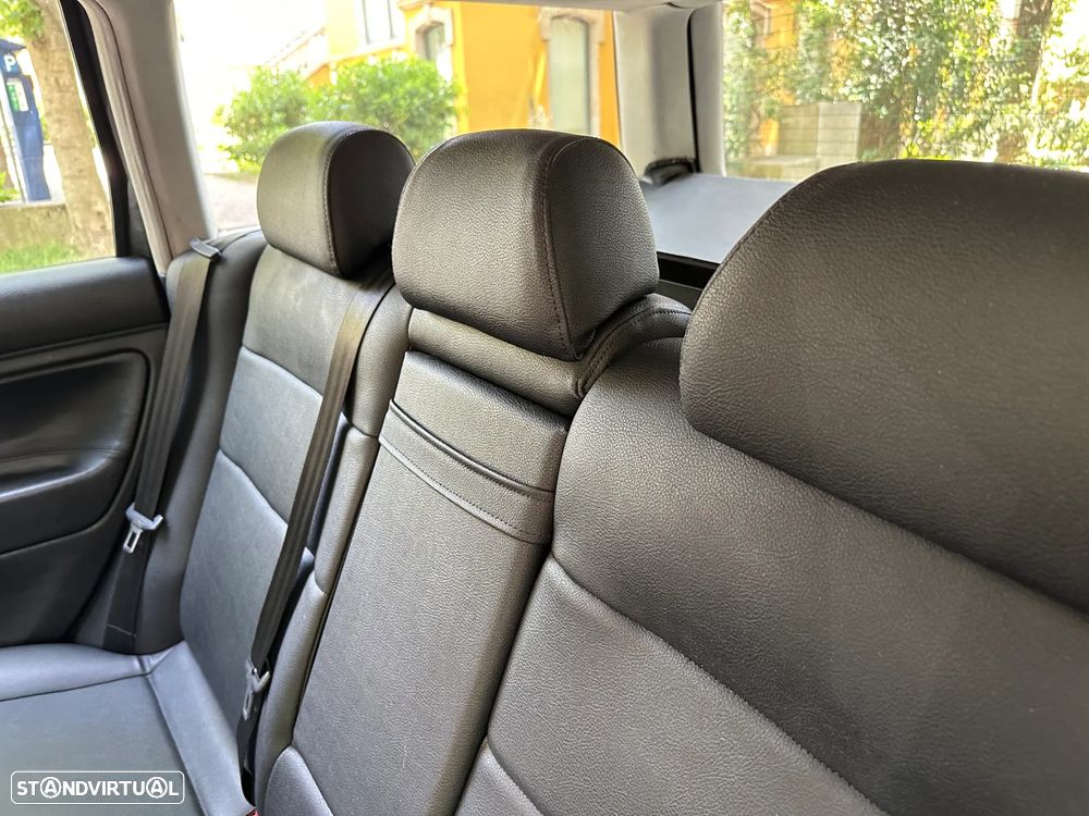 VW Passat Variant 1.9 TDi Confl Top EC - 19