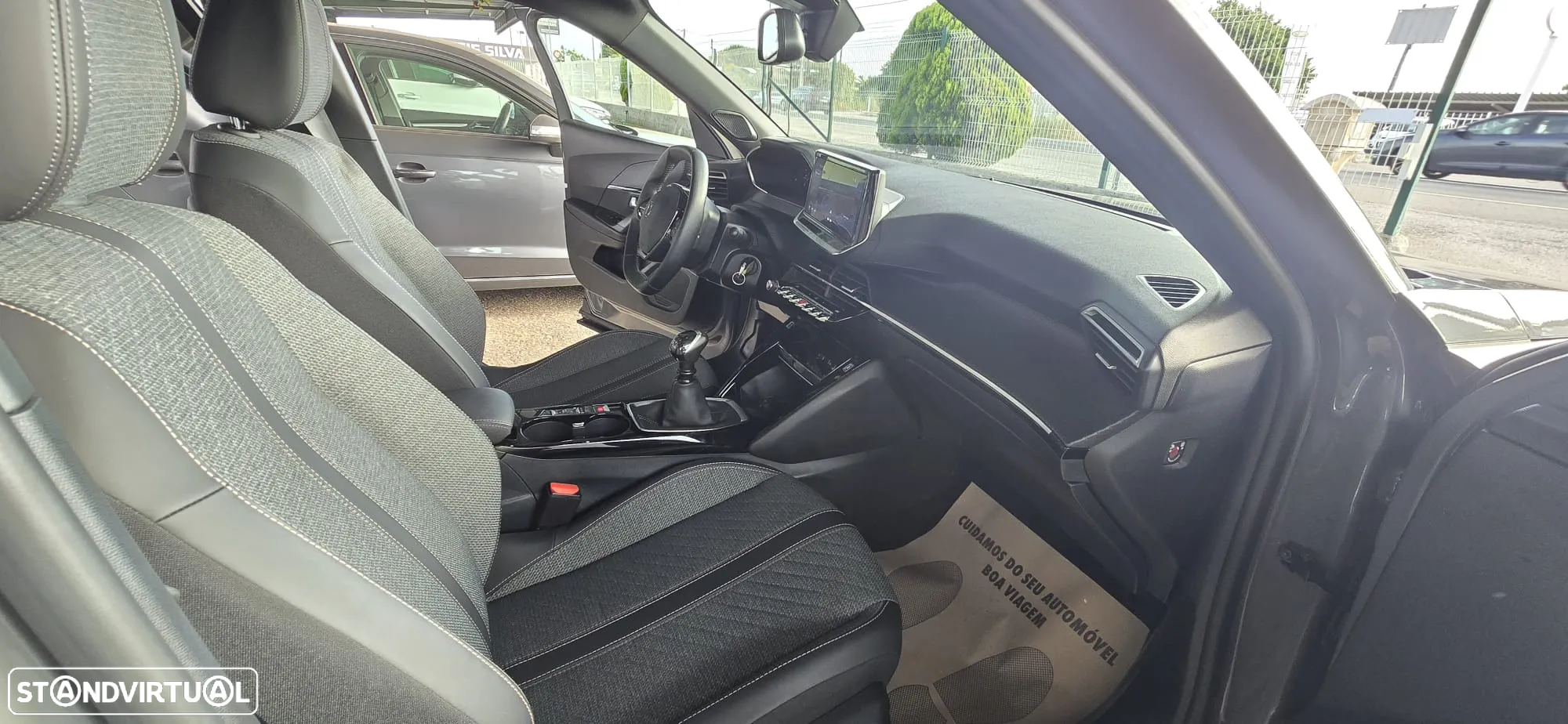 Peugeot 2008 PureTech 100 Allure - 33