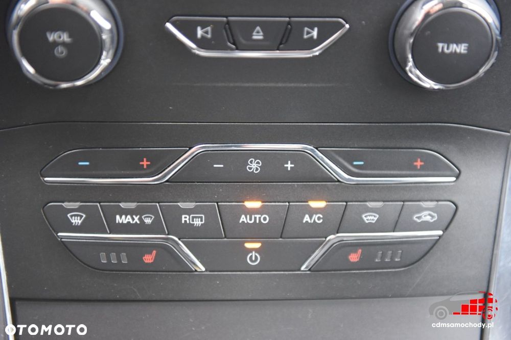 Ford Galaxy - 32