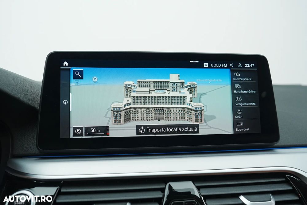 BMW Seria 5 520e Aut. - 36