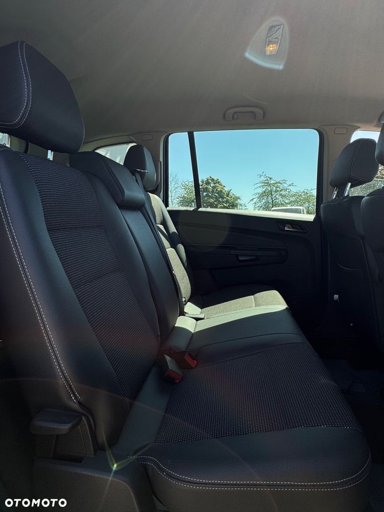 Opel Zafira 1.8 Design Edition - 26